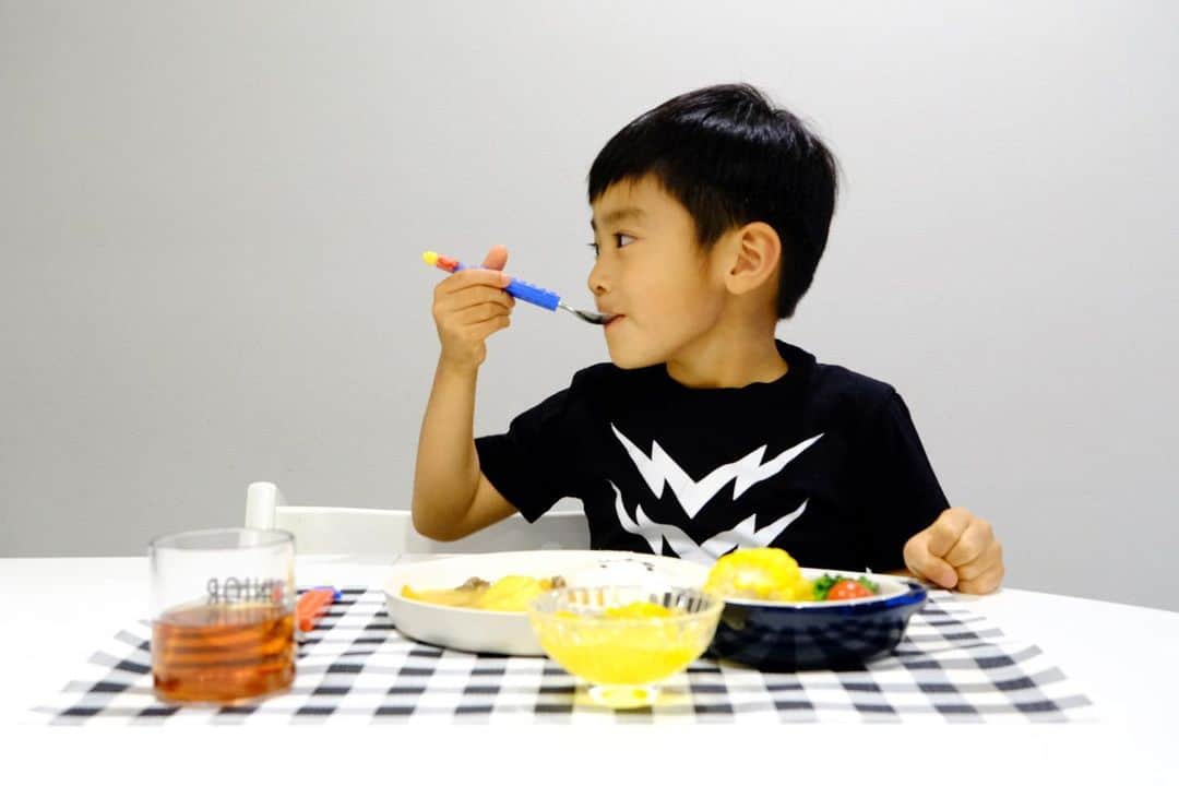 奥田順子さんのインスタグラム写真 - (奥田順子Instagram)「@canyon_spice の子ども用カレー🍛 安心できる材料なのと、たくさん食べてくれるのでずっとここのカレー。 ご飯をオバケにしてみた👻もちろん完食！！ #こどもカレー#4歳ごはん#4歳男の子ご飯#こどものためのカレールウ」5月27日 8時14分 - okuda_junko