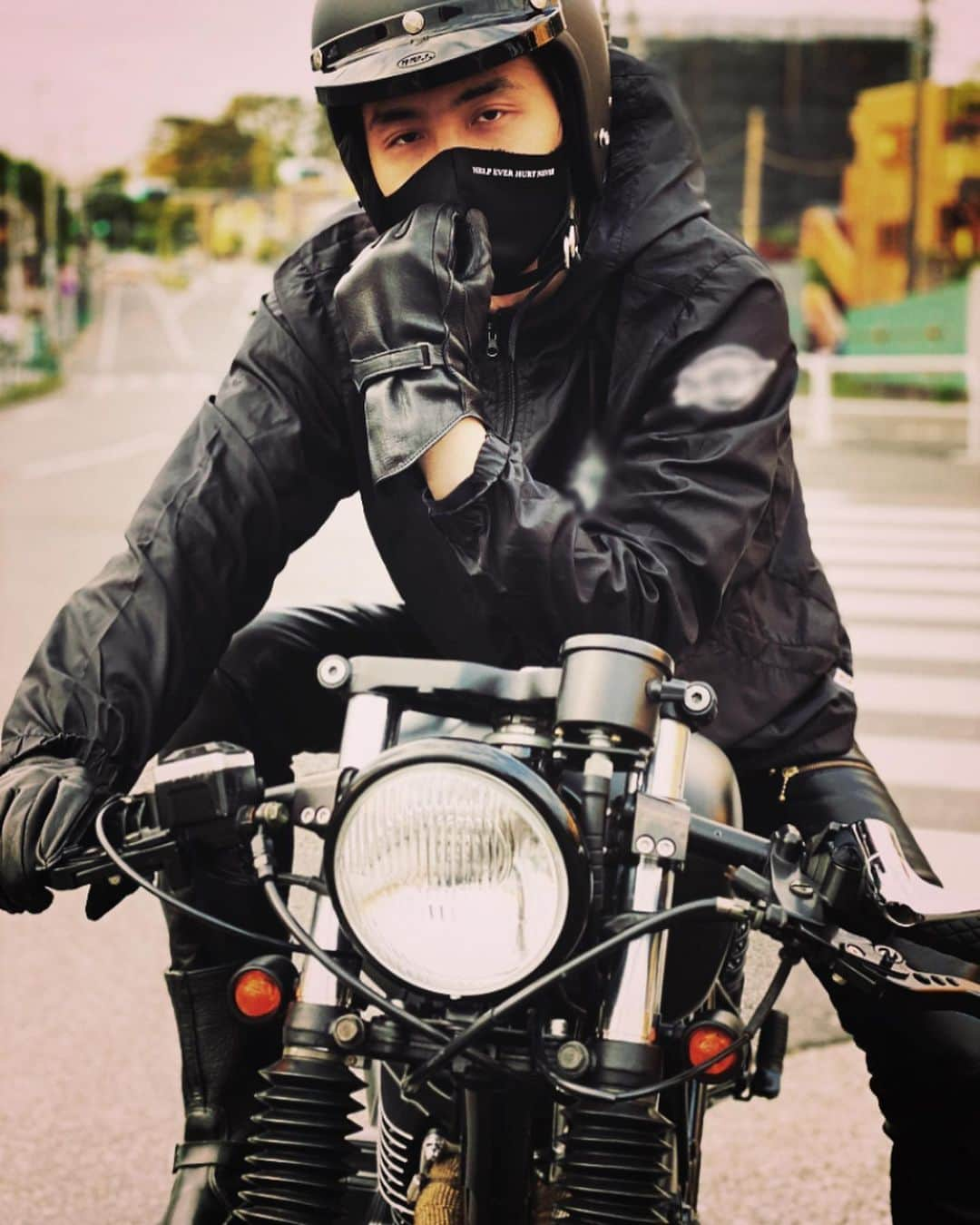 藤井風さんのインスタグラム写真 - (藤井風Instagram)「🏍」5月27日 20時07分 - fujiikaze