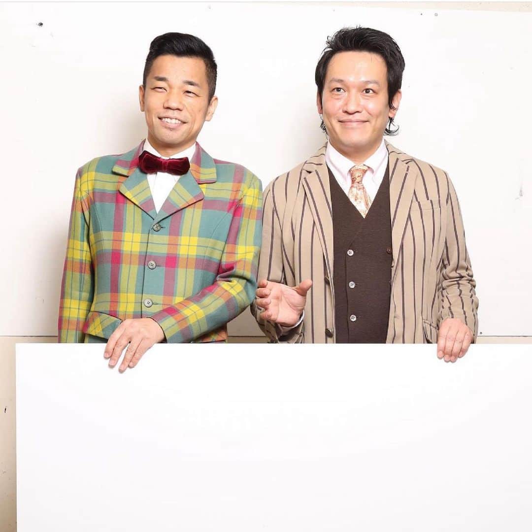 善し のインスタグラム：「現在46歳  左へスライドすると19歳  Oi PUNK時代。  #河村さん写真」