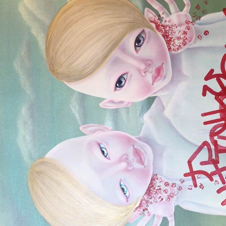 こうぶんこうぞうのインスタグラム：「Thanks for coming my page!!  official HP→https://www.cocoart.work/  #こうぶんこうぞう  #cozocobun  #painting #Japaneseartist  #Artpaintings #Japanesepainting #portraitpainting #lowart #Japanesepopart  #lowbrowart  #現代アート #現代美術  #アート #絵画 #絵 #アート #ギャラリー #メイキング映像 #アクリル絵画　#アート好きな人と繋がりたい　#アート好き」