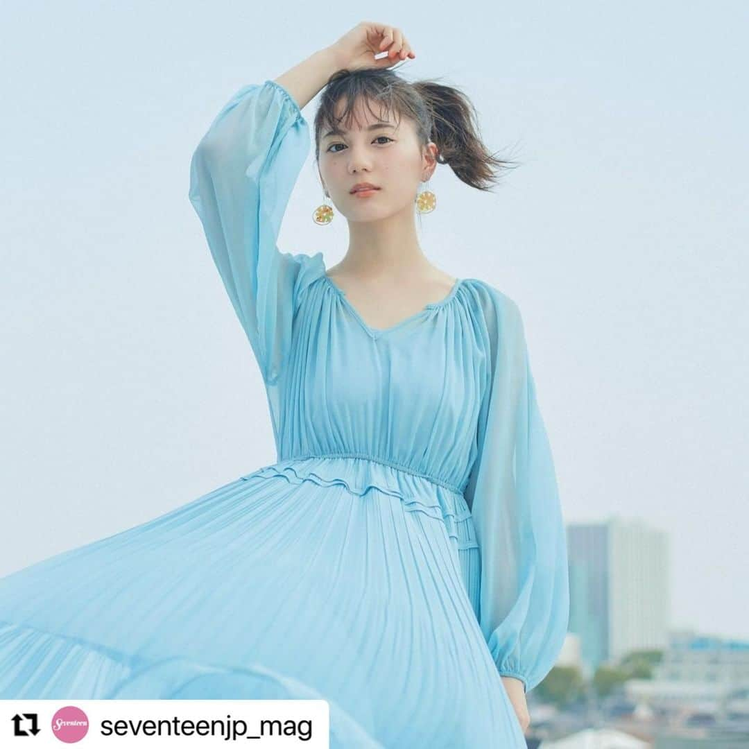 小坂菜緒さんのインスタグラム写真 - (小坂菜緒Instagram)「Seventeen7月号通常版表紙のアザーカットです！さわやかな空色のワンピースが目印ですよ👗💎✨  #Repost @seventeenjp_mag with @make_repost ・・・ #小坂菜緒 が表紙の #Seventeen7月号 発売まであと5️⃣日🖐🏻  ぜっったい永久保存版💖 なST㋲ビジュアル号になっているのでお楽しみに📖 この写真は表紙のアザーカットだよ📸　風の妖精みたいなこさかな🧚🏻‍♂  #小坂菜緒1st写真集君は誰？ #小坂菜緒 #日向坂46 #Seventeen #セブンティーン #STモデル」5月27日 18時53分 - kosakanatops