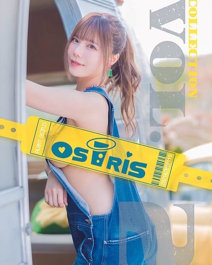 プラネットオシリスのインスタグラム：「. . 季刊誌「OSIRIS COLLECTION Vol.02」＆ グッズセットの先行予約が始まりました✨ . . 受注生産なのですこしお高くはなってしまいますが、たくさんこだわりをつめこみました！ 全ての商品にオンラインサイン会の参加券、 サインもつきます✨ . 写真集のみの一般販売は 7月中旬〜Amazonになります🥰 一足先にゲットしてくれる方は是非先行予約してね📘🤍 . 購入はハイライトから🥰 . . ・各グッズにサインがつきます。不要の方はご購入時に「なし」を選択してください。 ・全ての商品にオンラインサイン会参加権がつきます。 ・オンラインサイン会では、季刊誌にサインを行います。詳細は続報をお待ちください。 . . #グラビア#グラビア写真集#インスタグラビア#水着」