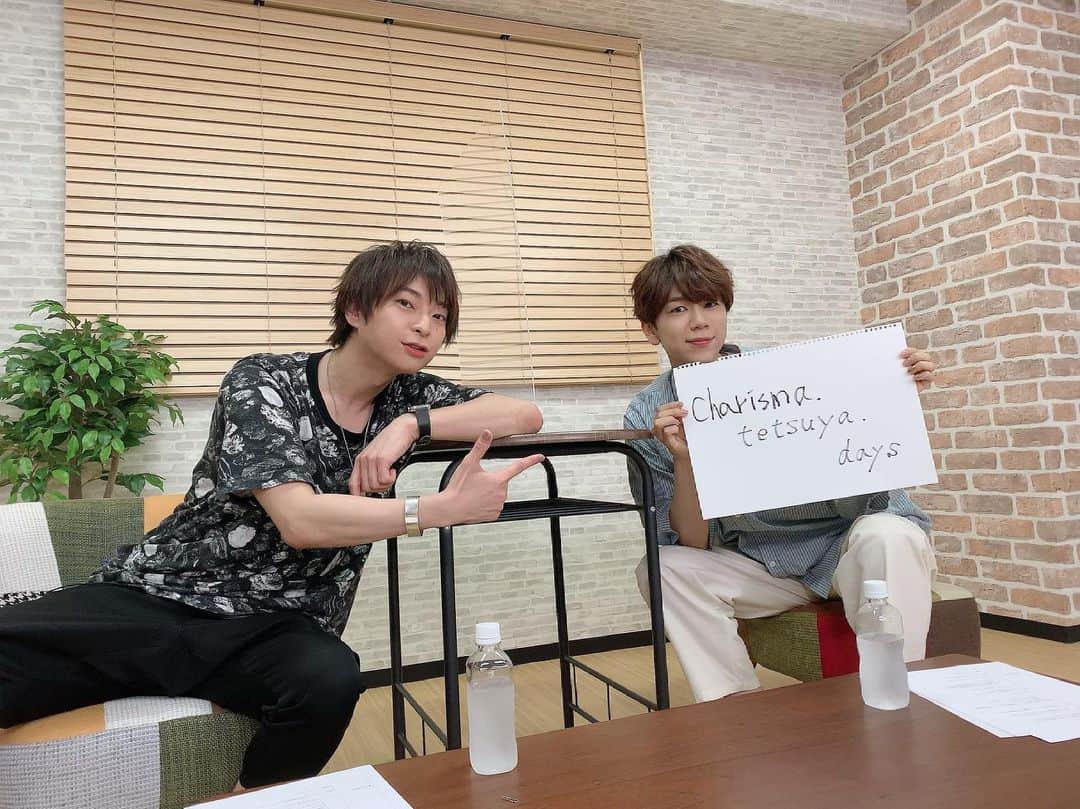 のインスタグラム：「Instagram初投稿 いいからフォローしろ！！！  #柿原徹也 #西山宏太朗 #ちょいもTV #初投稿は人生に一回だけ」