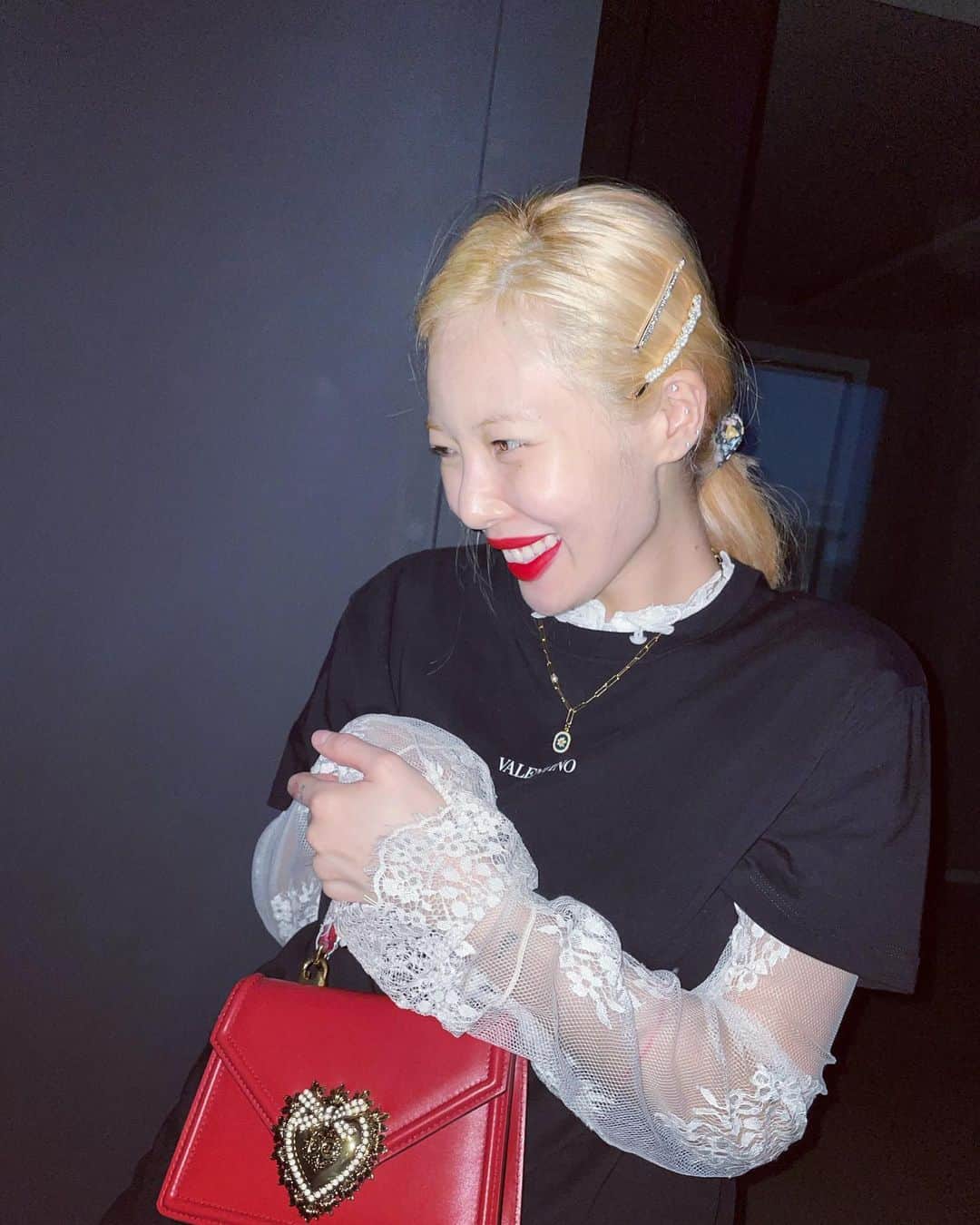 ヒョナ さんのインスタグラム写真 - (ヒョナ Instagram)「🐶🦊🤍」5月27日 21時24分 - hyunah_aa