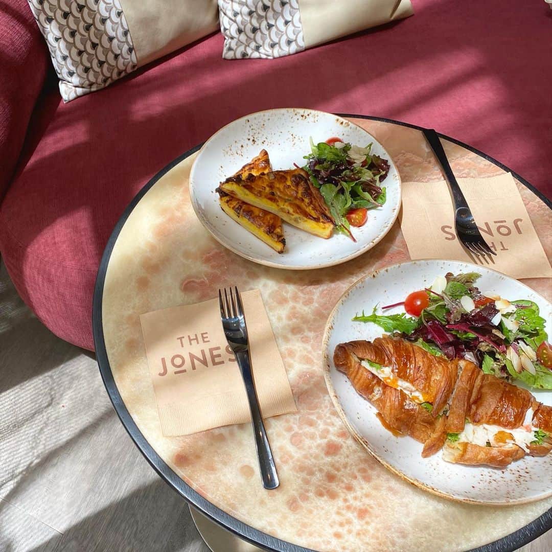 依田奈波のグルメインスタ