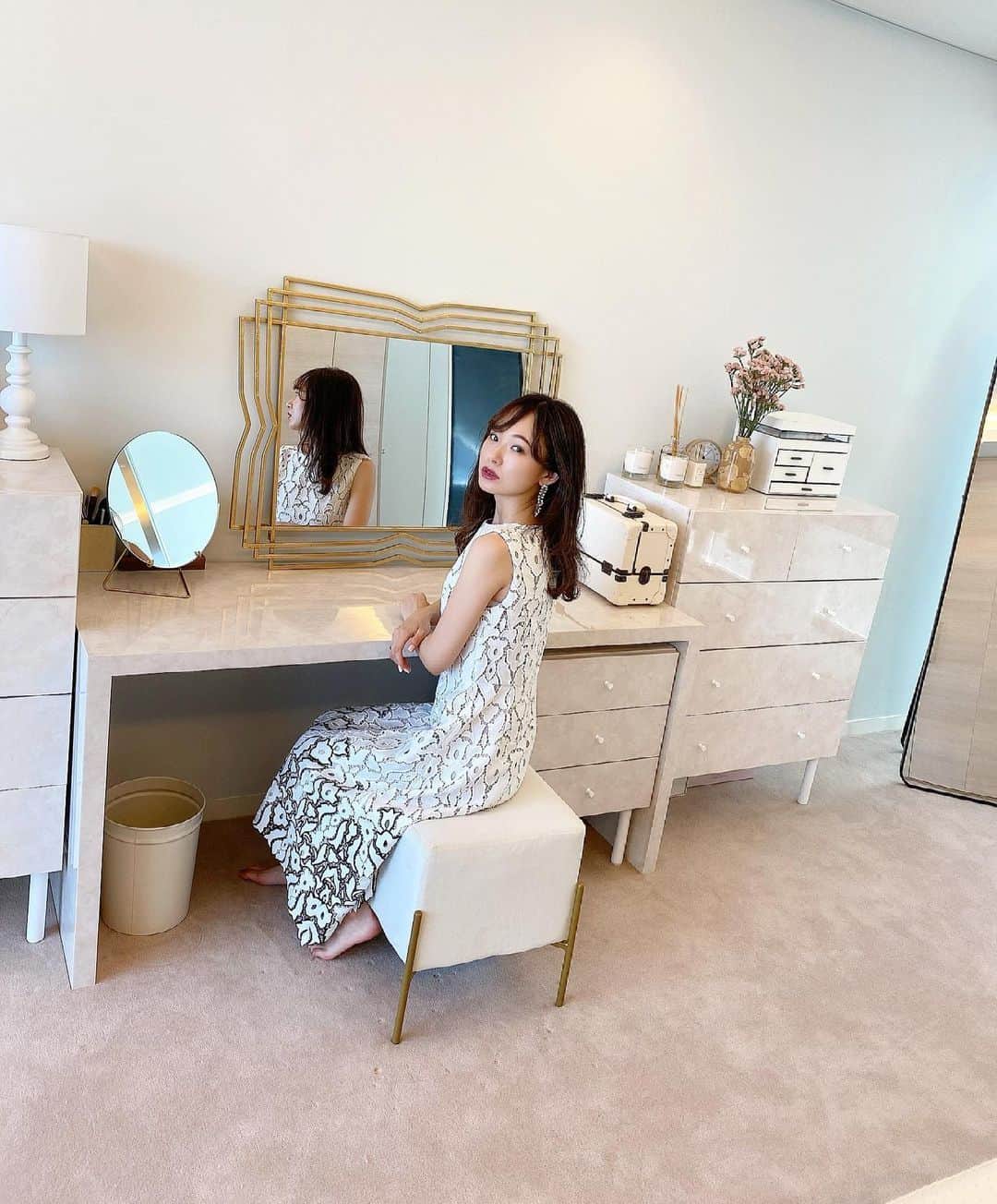西川瑞希（みずきてぃ）さんのインスタグラム写真 - (西川瑞希（みずきてぃ）Instagram)「MY MAKE UP ROOM...💄 . #mizukiroom #makeuproom #myroom」5月27日 23時03分 - mizuki_nishikawa_