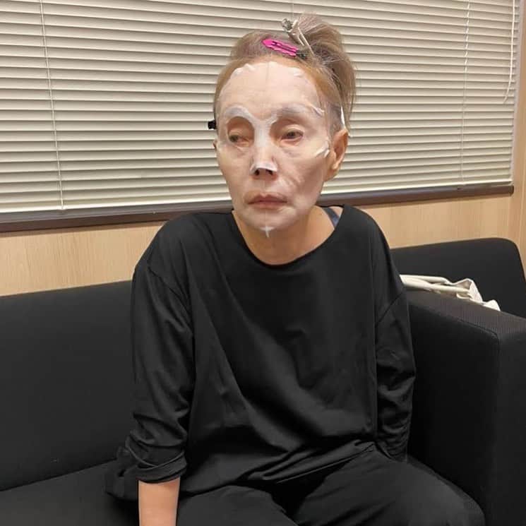 のインスタグラム：「研ナオコさん  #口の中から歯科医をにらむ虫歯  #生地の発酵に失敗した食パンマン  #豪雨のため浜松で停車している700系新幹線  ダウンタウンDXさん、ありがとうございました！！」