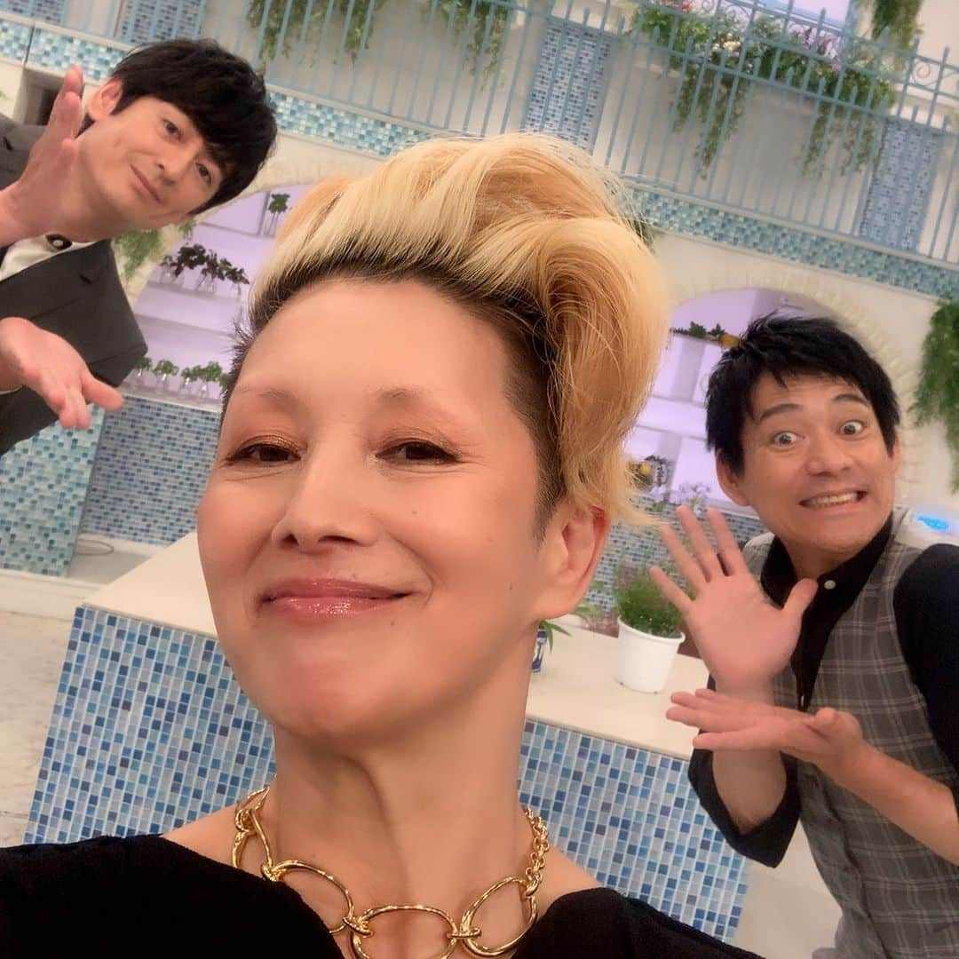 夏木マリさんのインスタグラム写真 - (夏木マリInstagram)「#あさイチ #おかえりモネ　 @nhk_okaerimone #清原果耶  #博多華丸・大吉   あさイチ、ありがとうございました。  華丸・大吉さん、 ありがとうございました。」5月28日 10時52分 - mari_natsuki