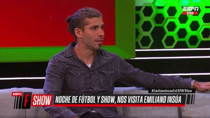 エミリアーノ・インスアのインスタグラム：「Gracias por la Invitación! Hermosa charla en @espnfshow con @fantinofantino @emipinson @lalitoguau  #ESPN #ESPNFShow #EmilianoInsúaEnESPNFShow」