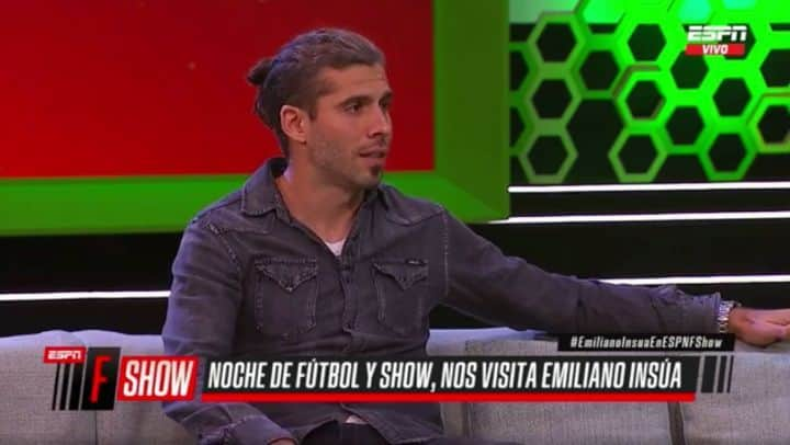 エミリアーノ・インスアのインスタグラム：「Gracias por la Invitación! Hermosa charla en @espnfshow con @fantinofantino @emipinson @lalitoguau  #ESPN #ESPNFShow #EmilianoInsúaEnESPNFShow」