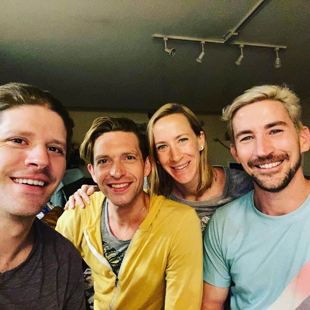 ヴォーン・チピアーのインスタグラム：「So happy I got to catch up with these amazing people!」