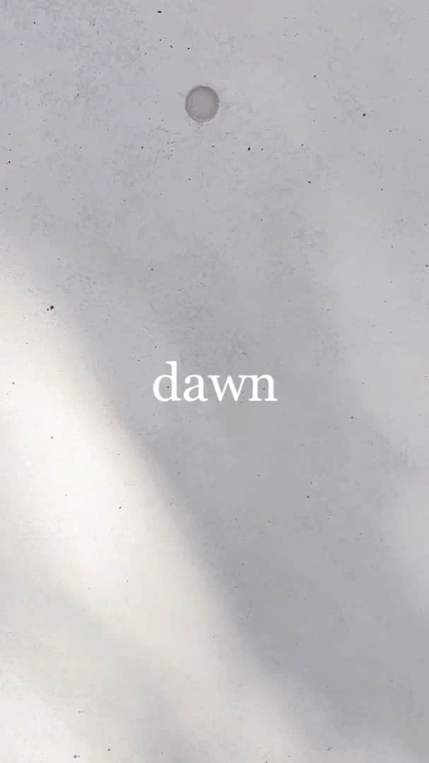 345のインスタグラム：「明日発売の「dawn」に収録されている曲をちらり。。 ぜひ☺️ 有観客配信ライブもいよいよ明日。楽しみです🌲  music book「dawn」 2021.5.29 release ￥2,500 (tax in) ※ライブ会場・通販限定発売  ◎ダウンロード音源付き64Pブックレット size: B6 1.白い月 2.ゆくさき 3.material 4.今日も 5.夜の灯り 6.たんたん  #titiuu #ティーティウー #dawn」