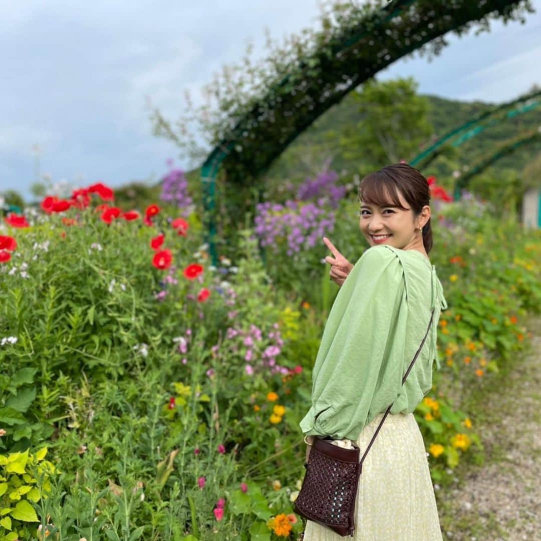 鉢嶺杏奈のインスタグラム：「明日夜9時の 日立！世界ふしぎ発見！は 私が担当してますー❤️  今回は🎶 「逆説の世界旅行」 ヨーロッパ、アジア、南米！？ 未知なる世界旅行へ出発！  ふしぎ発見のミステリーハンターになって8年目w 海外行けなくなってから2年たちます。  今回は、日本にある海外を探しに行ってきました🎶 今の時期だからこそ 海外に向ける目を日本に向けてみたら まだまだ沢山の発見が❤️  お時間ある人ぜひ❤️  #世界ふしぎ発見 #ミステリーハンター」