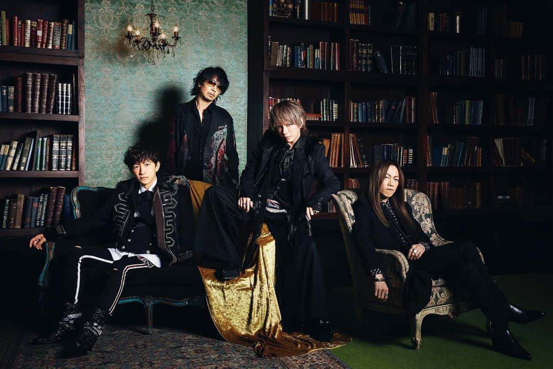 Hydeのインスタグラム：「TODAY!!  30th L'Anniversary Starting Live "L'APPY BIRTHDAY!"  #LArcenCiel #ラルク #LAPPYBIRTHDAY #ラルクノミライ」