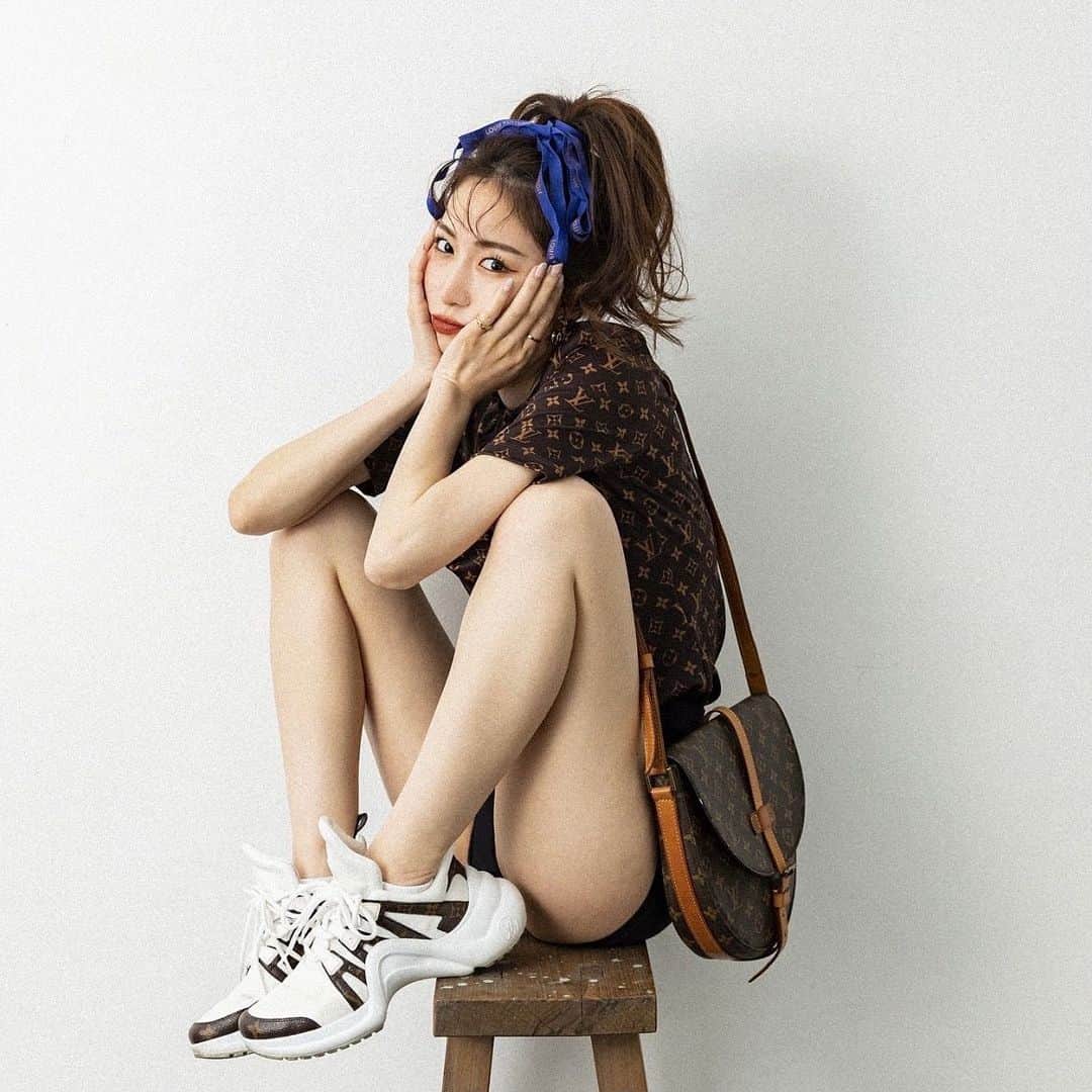 藤田麻里のインスタグラム：「おまりはん！  あーでもない、こーでもない たくさんして楽しかった🥰♥️  📸 @miyakeaiko  💄&👗 @manami___623   まだデータいっぱいあるから 少しずつ載せよーっと🧚‍♀️💓」