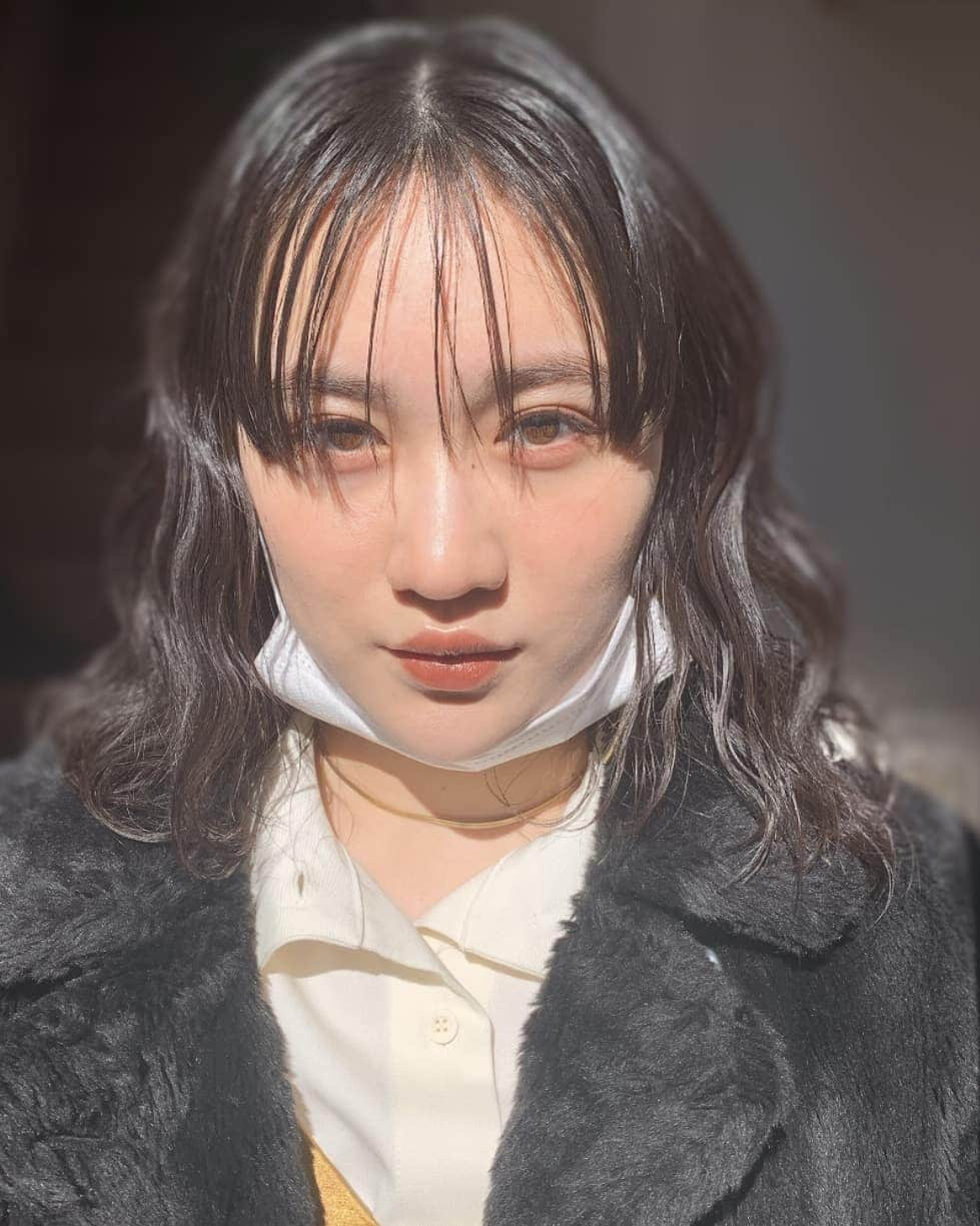 秋山眞緒さんのインスタグラム写真 - (秋山眞緒Instagram)「20歳﻿ @rikako_sasaki.official ﻿ 愛いっぱいで太陽みたいなささきさん﻿ ﻿ 素直で優しい人柄にこれまでたくさん助けてもらいましたし、こんなわたしにも頼ってくれたり﻿ なんだか一緒にいると家族のようなそんな存在に感じるんです☁️🌱﻿ ﻿ 昔では考えられないくらい仲良くなって﻿ たくさんの時間を一緒に過ごして﻿ ﻿ 東京のねぇねぇなんて言ったり👶🏻﻿ ﻿ ささきさんがこれからもたくさん笑っていられますよーーに、心から願ってます🌻﻿ ﻿ ﻿ #tsubaki_factory﻿ #ANGERME﻿ #佐々木莉佳子　さん﻿ #happybirthday #20﻿ #りかまお﻿」5月28日 19時01分 - mao__akiyama.official