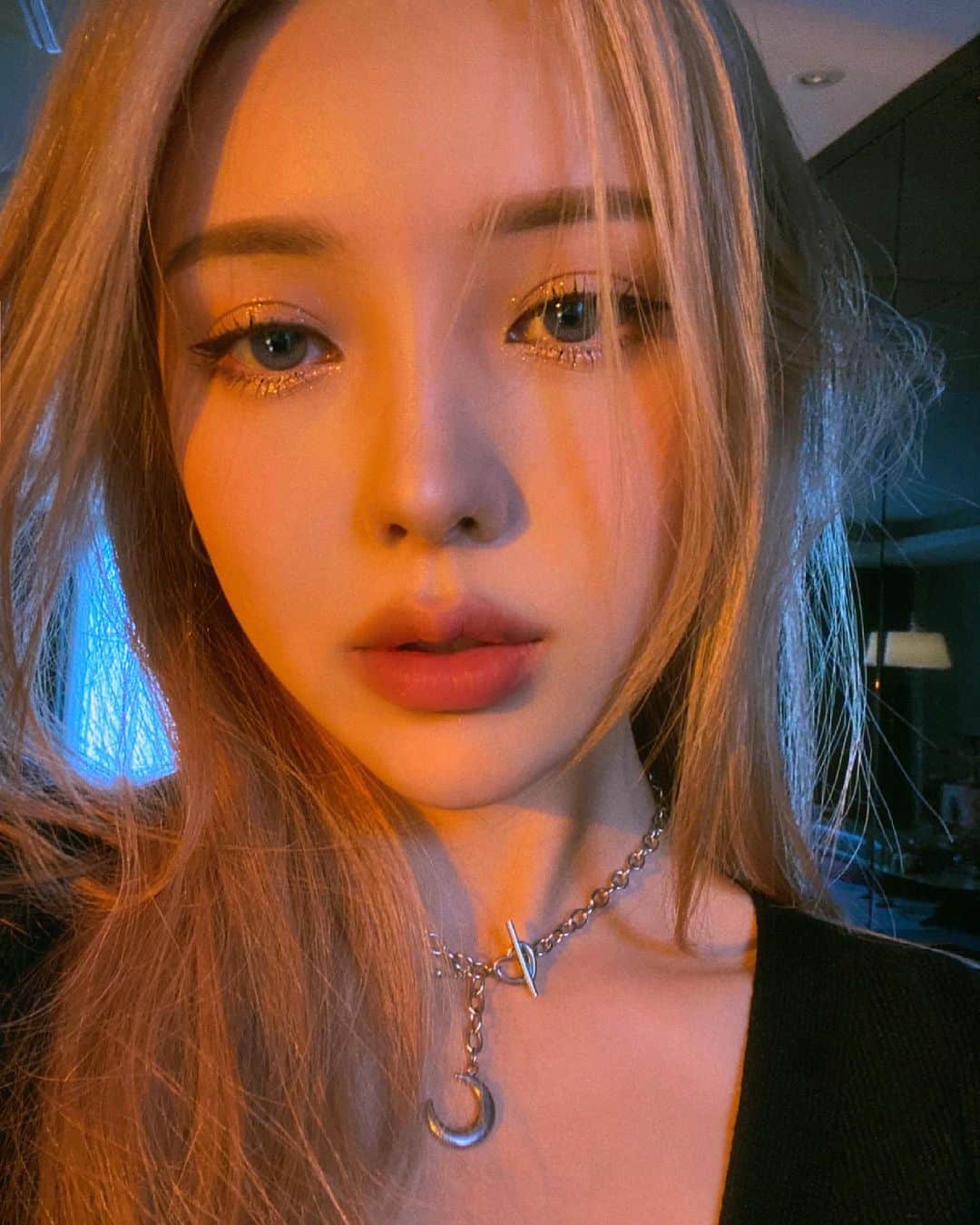 ポニーのインスタグラム：「오랜만에 gta로 하라는 미션은 안 하고 벼랑 끝까지 미친 듯이 달리고 싶네여」