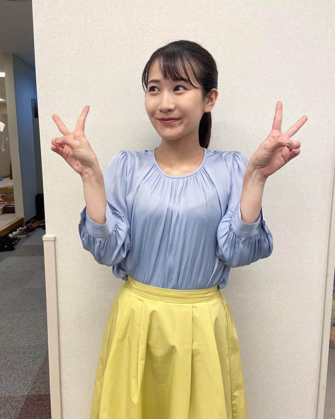 島津咲苗さんのインスタグラム写真 - (島津咲苗Instagram)「最近全然なぞなぞが解けません...が！ 明日のドデスカドようびデスでは クイズで本領発揮しているかも？？？ 大人気ないくらい、はなちゃんと本気で勝負しました🍮ご覧ください！  #アップ #メーテレ #アナウンサー #島津咲苗 #メーテレアナウンサー #なぞなぞ #ドデスカ #衣装 #今日のコーデ」5月28日 20時50分 - sanae_shimazu