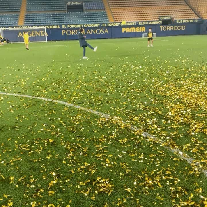 ロヘリオ・フネス・モリのインスタグラム：「Te re papie gato jajaja!!!🏃🏻‍♂️🏃🏻‍♂️ @kikeescalanteo 💛🏆🥇」