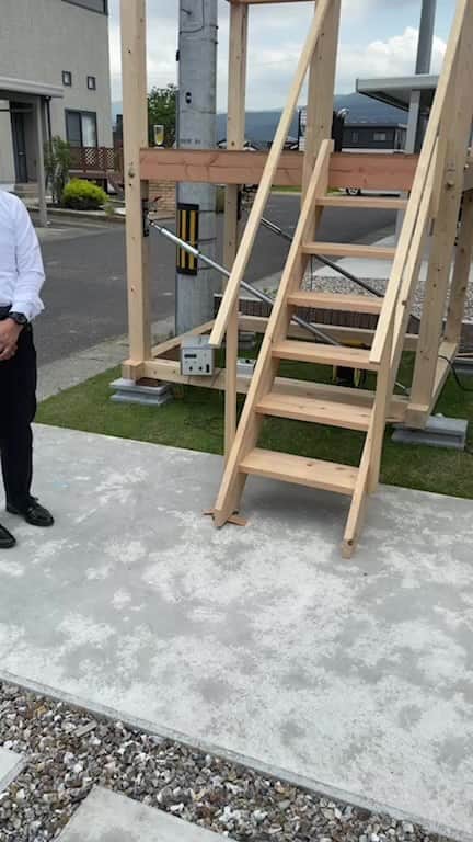 ONLY ONE HOUSE 株式会社 新谷組のインスタグラム：「*  evoltzの制振装置を弊社の社長が体感し、インスタライブでご案内💁🏻」