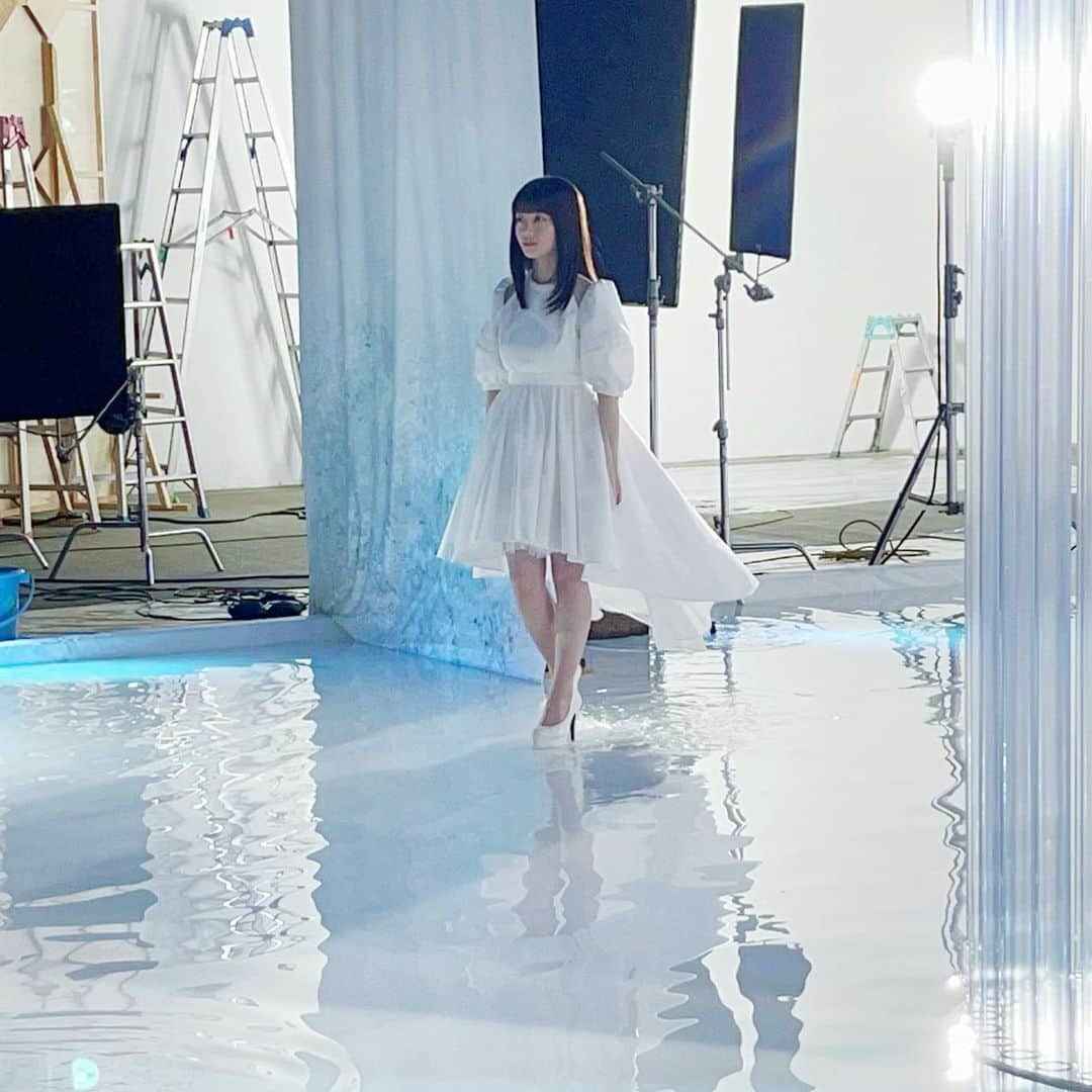 橋本環奈のインスタグラム：「こんにちは！環奈MGです。  『ブラック・サージナイト』のTVCMが公開されました！  #橋本環奈 #橋本環奈2021 #橋本環奈マネージャー #ブラサジ」
