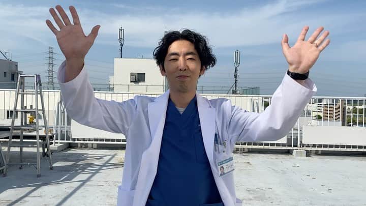 泣くな研修医のインスタグラム：「.  ／  #泣くな研修医 第6話放送まで あと【11時間】🪄  ＼  今夜は研修中たちの プライベートな部分が明らかに？🐬💞  こんや11時❕ おたのしみに🥰  #柄本時生 #テレビ朝日 #研修医箱推し #早めの七夕🎋？  .」