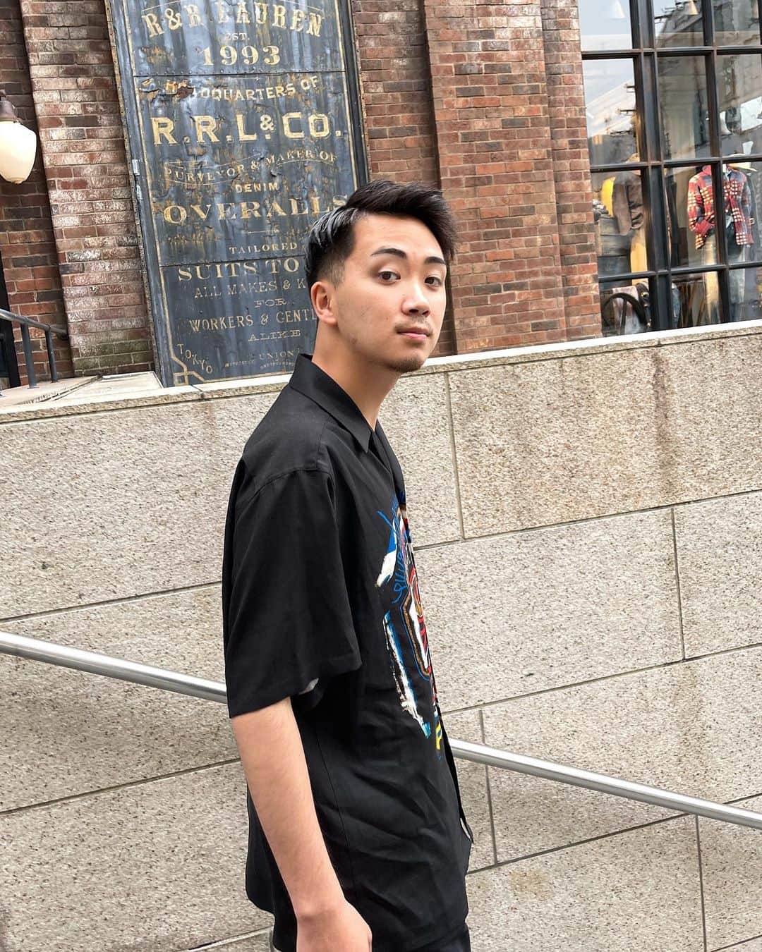 ゆうまのインスタグラム：「バスキア #社長から購入 #昨日バスキアさんを知った」