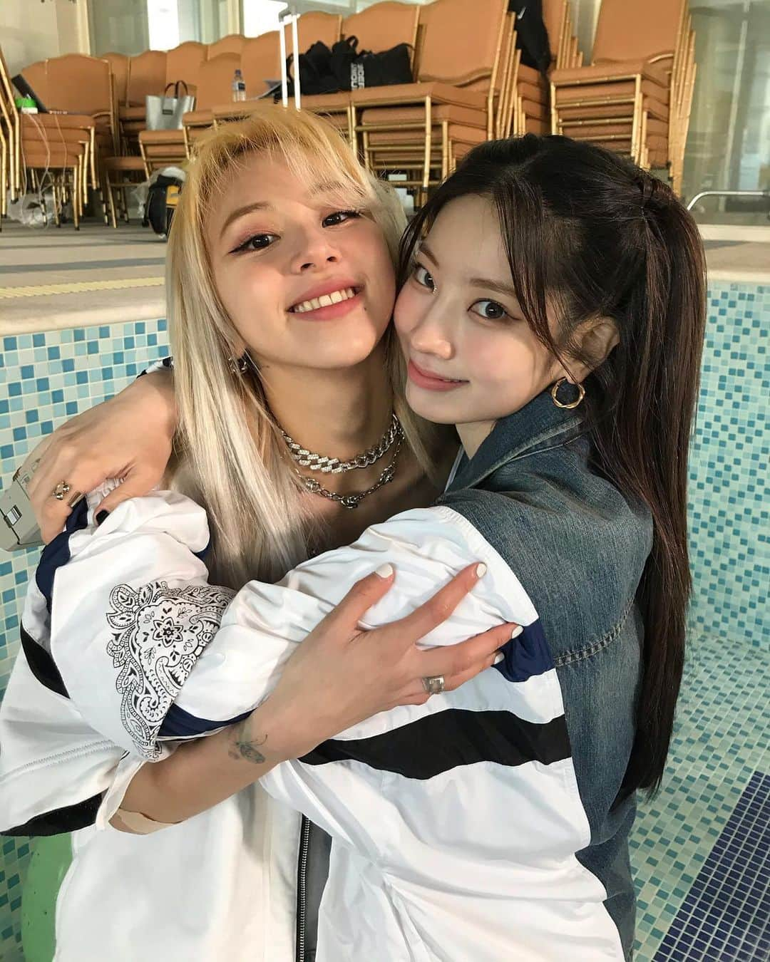 チェヨンさんのインスタグラム写真 - (チェヨンInstagram)「a little late but happy birthday to our dubu💗 #chaeyoung #채영 #twice #트와이스 #prettyrapstarchaeyoung」5月29日 15時54分 - twicechaeyoung