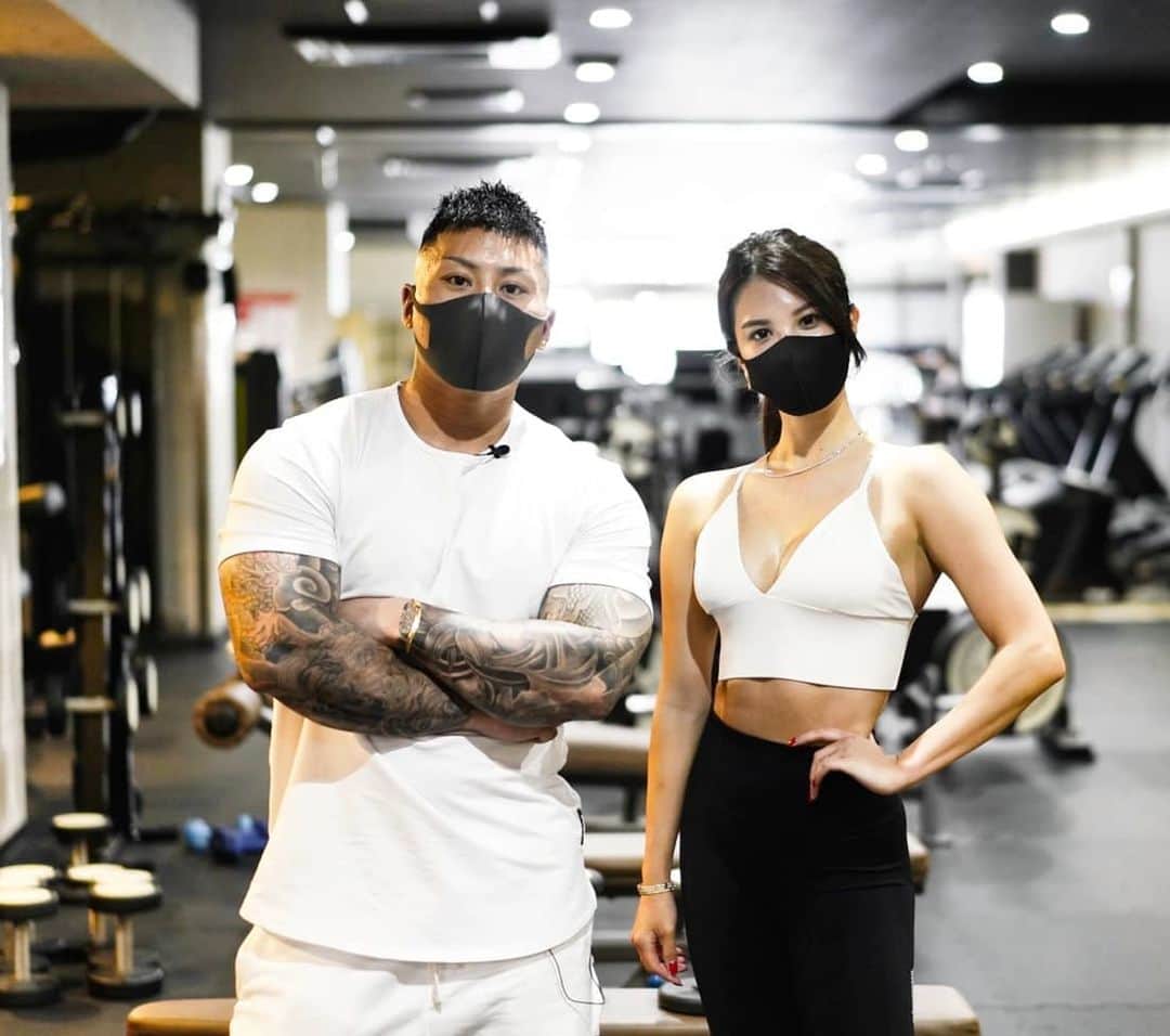 中村直輝さんのインスタグラム写真 - (中村直輝Instagram)「#fitness #workout #gym #training #tattoo#fwj #ifbb #japanesetattoo#underground#筋肉#タトゥー#刺青#筋肉#筋トレ#mystyle#gangstar#irezumi#wabori  @atsuk0503  YouTubeお楽しみに！！ 登録お願い致します！」5月29日 23時20分 - _naokinakamura_