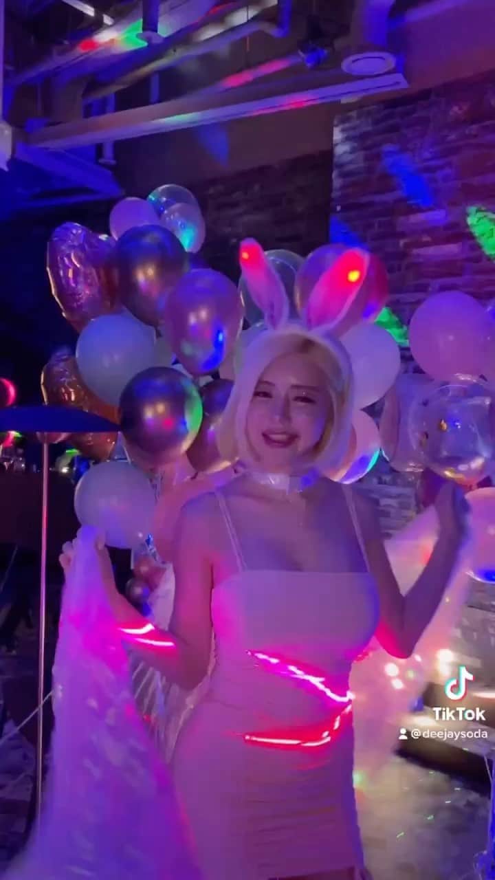 Dj Sodaのインスタグラム：「나랑 놀 사람?💖💕」