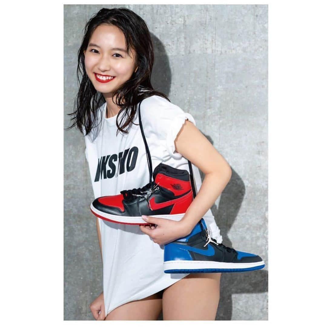 志田音々さんのインスタグラム写真 - (志田音々Instagram)「👟 コラボTシャツ💓第１弾 KIKS TYO ✖️ 志田音々  今日！！本日！！ 5月30日(日)が受注締め切りです💨  チェキも抽選で3名様に当たります😆  #kikstyo」5月30日 13時24分 - shida_nene0715