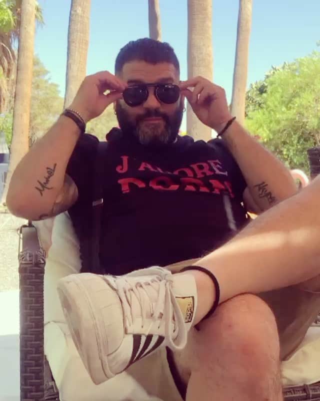 ギレルモ・ディアスのインスタグラム：「🦩🌴.」