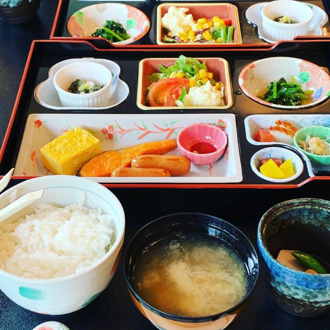 金村義明さんのインスタグラム写真 - (金村義明Instagram)「朝食！ 米が美味い！ 息子達に敷島ファーム行って肉買って帰ろう！」5月30日 9時03分 - yoshiaki_kanemura