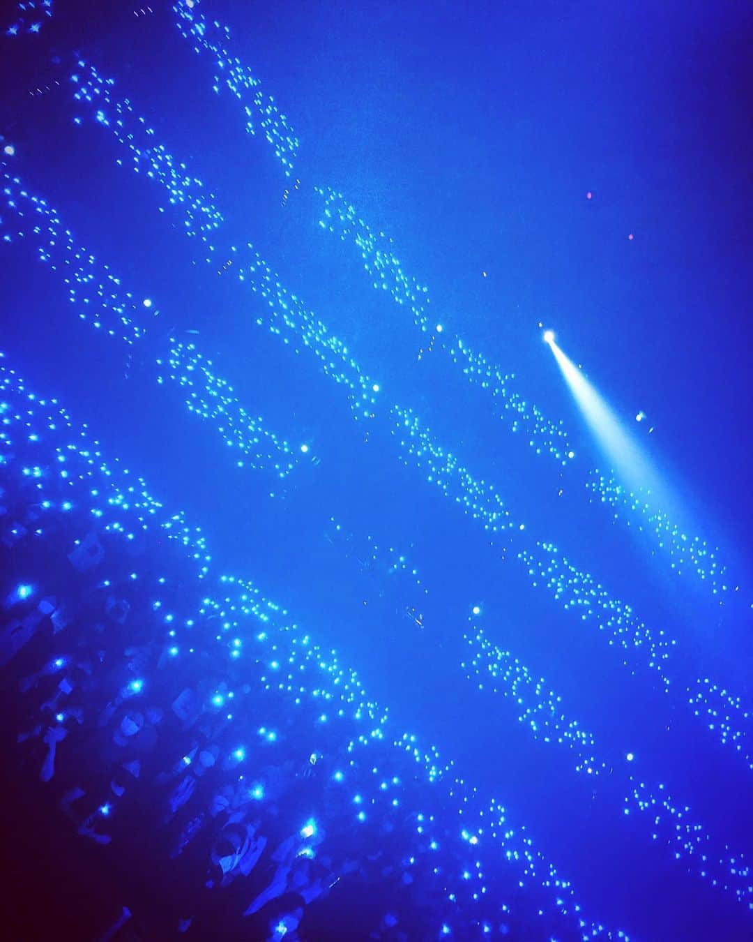 SUGIZOさんのインスタグラム写真 - (SUGIZOInstagram)「From Tokyo with Love 0529!! -THE DAWN- 2本目、 そしてLS 32th Anniversary!!  素晴らしい２日目、素晴らしい記念日だった。 参戦組のみんなも、待機組だったみんなも本当にありがとう！ この旅を続けられることに心から感謝しています。。。 今日、最終日。 燃え尽きるまで生き切るよ。 一緒に昇天しようね。」5月30日 10時50分 - sugizo_official