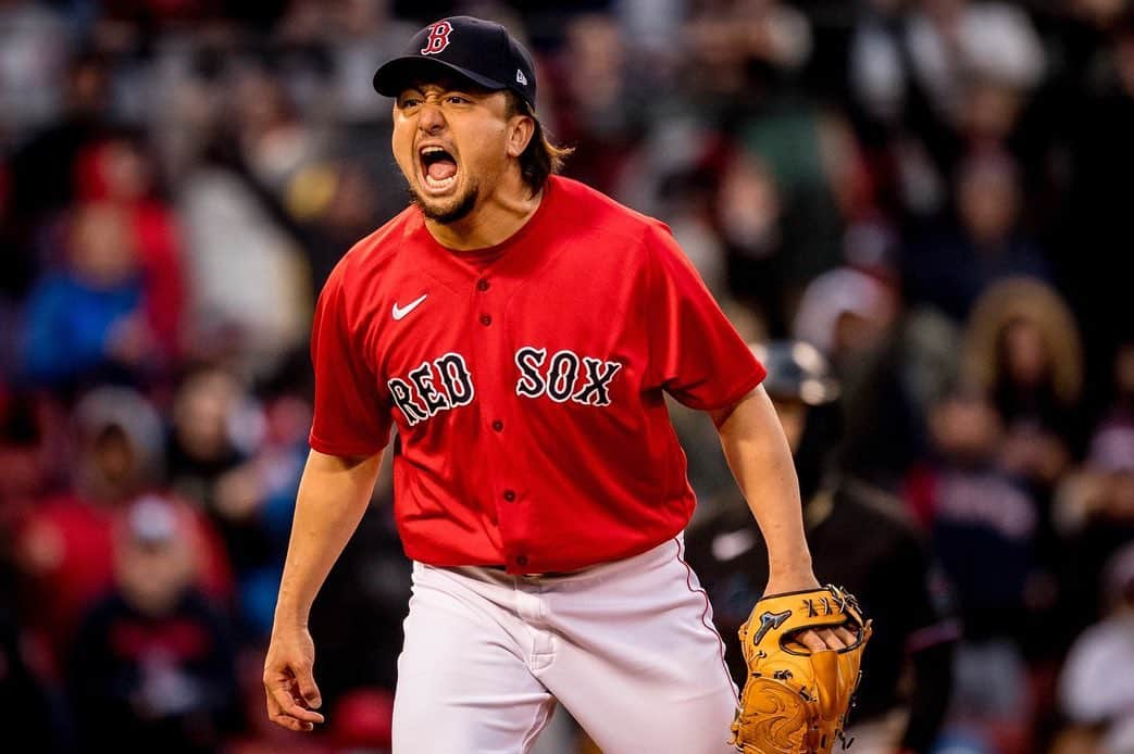 澤村拓一さんのインスタグラム写真 - (澤村拓一Instagram)「🗣🗣 本拠地Fenway Parkでは、今日から観客動員の入場規制がなくなり多くの方がスタジアムに足を運び試合を観戦する事が可能になりました☺️  1日も早くコロナが終息しますように…🙏🌏🙏  Keep going!!⚾️💪🏽」5月30日 11時05分 - hsawamura19