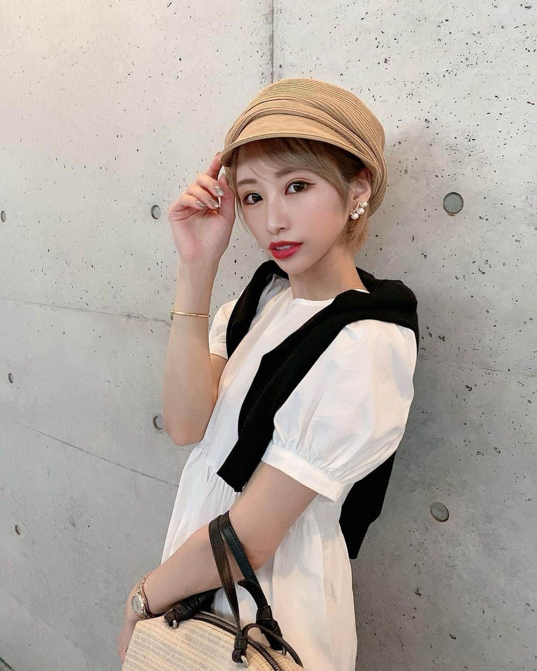 一ノ瀬恋のインスタグラム：「この日つけてたパールのピアスは @areem.accessory  パールっていつでも付けれるからたくさん集めちゃう❤️  #ハンドメイドアクセサリー #ピアス #パールピアス」