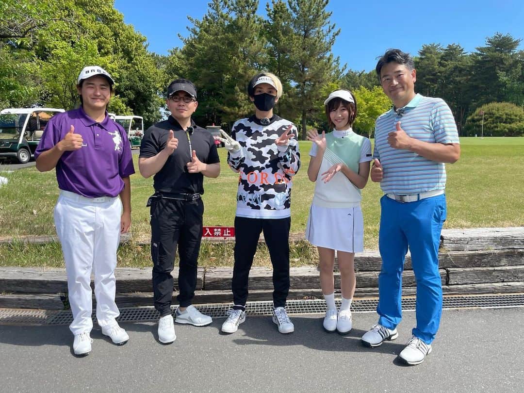 水原ゆきさんのインスタグラム写真 - (水原ゆきInstagram)「まさかこのメンバーでゴルフをする時がくるとは思っておりませんでした笑 宮迫さんもヒカルさんも、ほんと良い人というのはもちろん、ヒカルさんはゴルフのセンスがすごかったです。宮迫さんは、見てのお楽しみです。笑  #中井学ゴルフチャンネル では、 マナー動画、 #宮迫博之 さんの方では、コラボ対決動画の映像がアップされております(^^)  #宮迫博之 #ヒカル #中井学 #伊藤奨悟 #水原ゆき」5月30日 22時23分 - 12yuchan14
