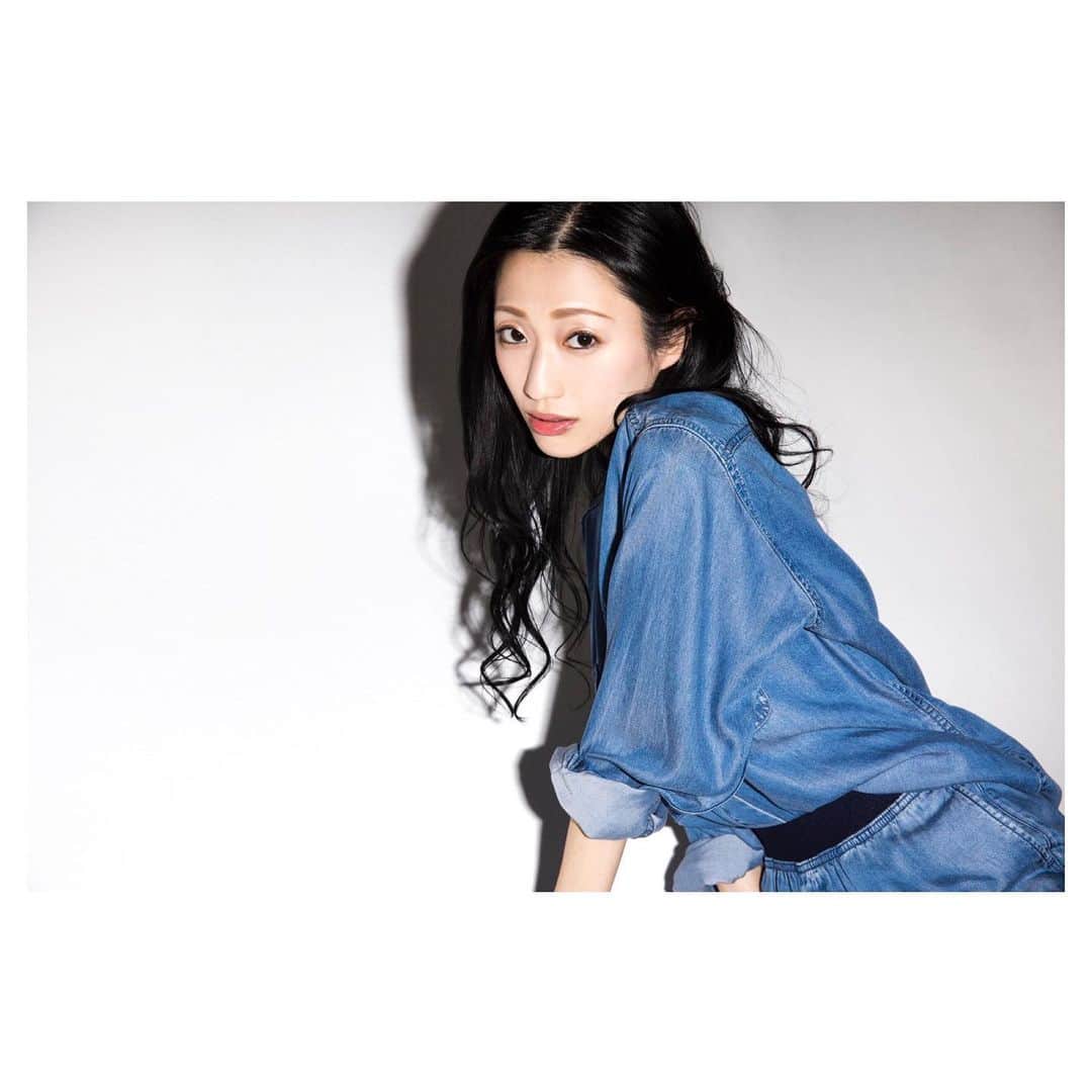 新田桂一のインスタグラム：「OCEANS 7月号の中ページで、 壇蜜 さんを撮りました！ スタッフの皆様ありがとうございました😊  #壇蜜 #OCEANS #7月号」