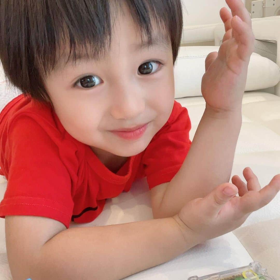アレクサンダーさんのインスタグラム写真 - (アレクサンダーInstagram)「中々のイケメンくん❤️から の変顔🤪🤪🤪🤪」5月30日 16時08分 - alexanderfriends
