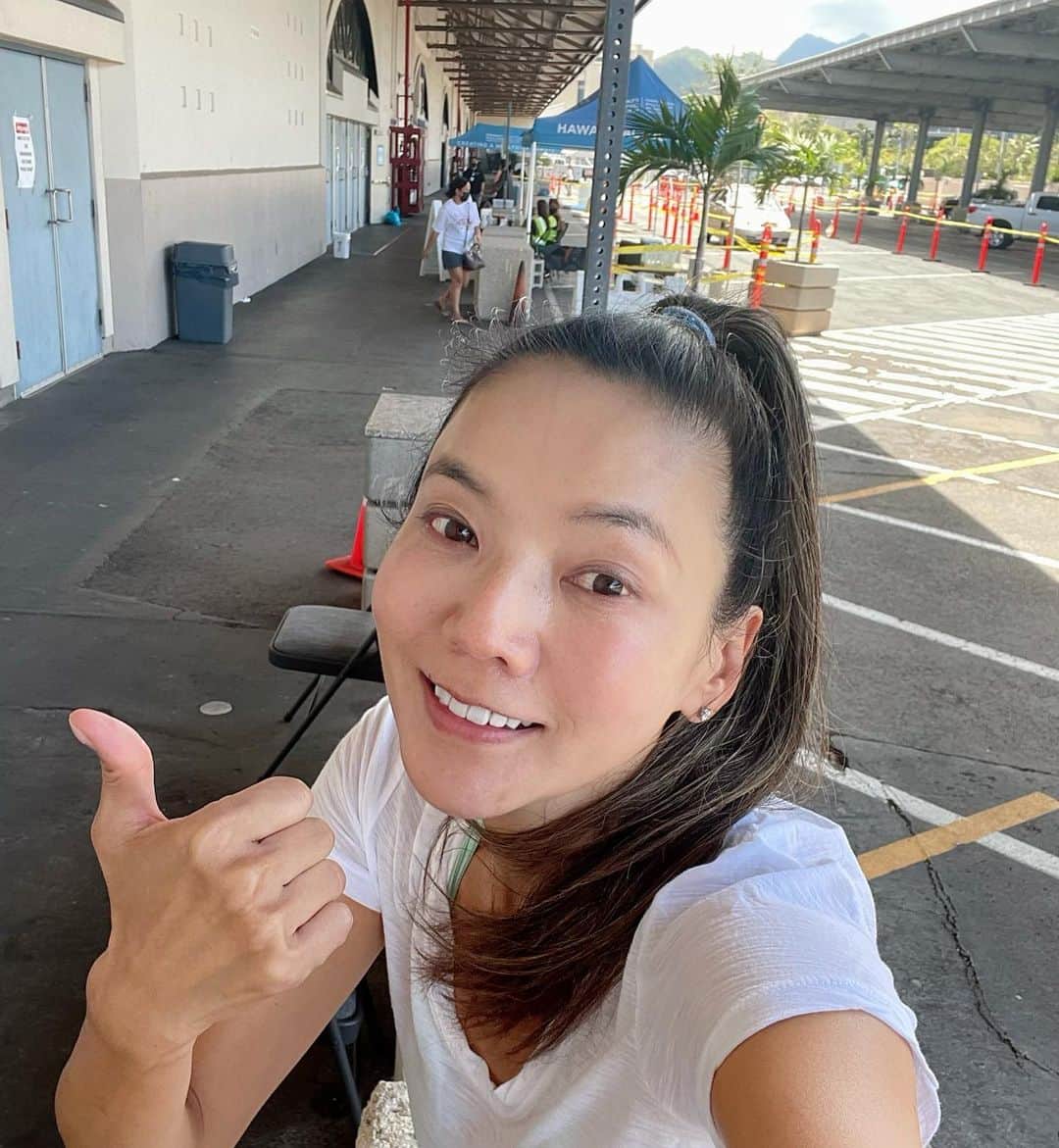 のインスタグラム：「Today I got second vaccine 💉 yay 😊so far no side effects 👍😜  今日はワクチン2回目無事接種完了💉👍😜今のところ、まったく副作用無し👍😜イエイ😊  #takakoworldstylin🌎 #takakohawaiistylin🏝 #lifestyle #vaccinationdone✔️ #ワクチン終了 #yokawao#和央ようか」