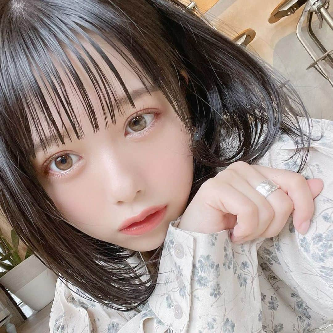 前田渉さんのインスタグラム写真 - (前田渉Instagram)「🤍       こまちゃん いつもありがとう😊 おめめがきゅるんきゅるん👀✨ これで裸眼なんですって‼︎ 素敵ですね〜😍👏🏻✨       この作品のBefore→After→Arrangeはこちらに💁🏼‍♂️ @wataru_magic       🤍 model:こまちゃん #わたるマジック #わたるフィルター #cachecache #cachecacheomotesando #idol #cachecacheoil #larme  #美容師 #ラルム #アレンジ #セルフアレンジ #可愛い #おくれ毛 #カシュカシュオイル #前髪カット #ヘアアレンジ #簡単ヘアアレンジ #暗髪 #森田ひかる #シースルーぱっつん #アイドル #ハーフツイン #シースルーバング #こまき #峰島こまき #黒髪 #ボブアレンジ #メイク #ボブ #ナナランド」5月30日 20時06分 - cachetaro