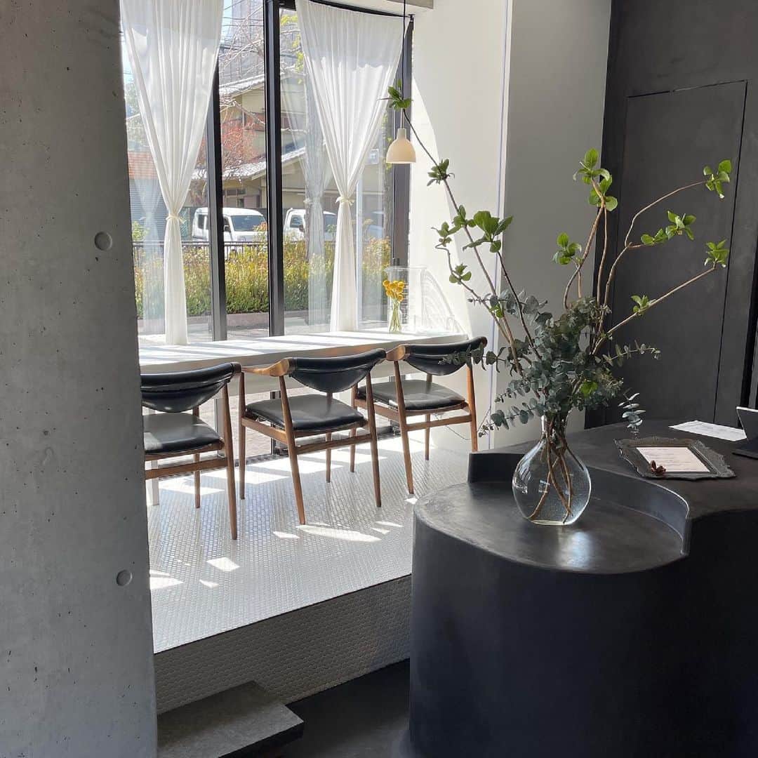 穴井千尋のグルメインスタ