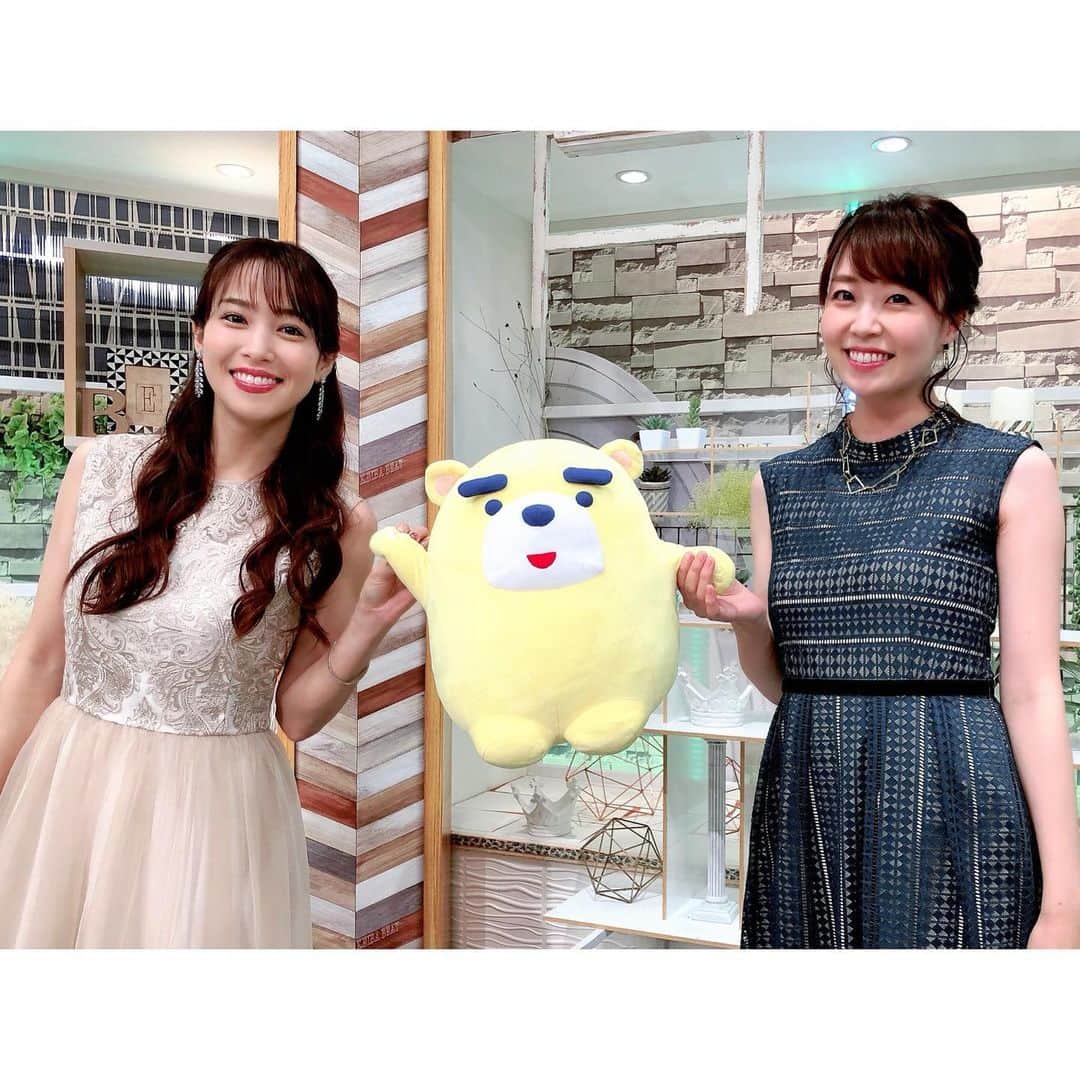 恒川英里のインスタグラム：「一生に一度の大舞台、日本ダービー🐴 特別なレースということで、衣装も普段より華やかでした❤️  シャフリヤールの鋭い末脚、興奮しました👏🏻 今日は久しぶりに馬券も当たったので、ぐっすり寝られそうです🤣  #日本ダービー #ダービー #競馬 #umajo #鷲見玲奈 さん #蛍原徹 さん #競馬BEAT」