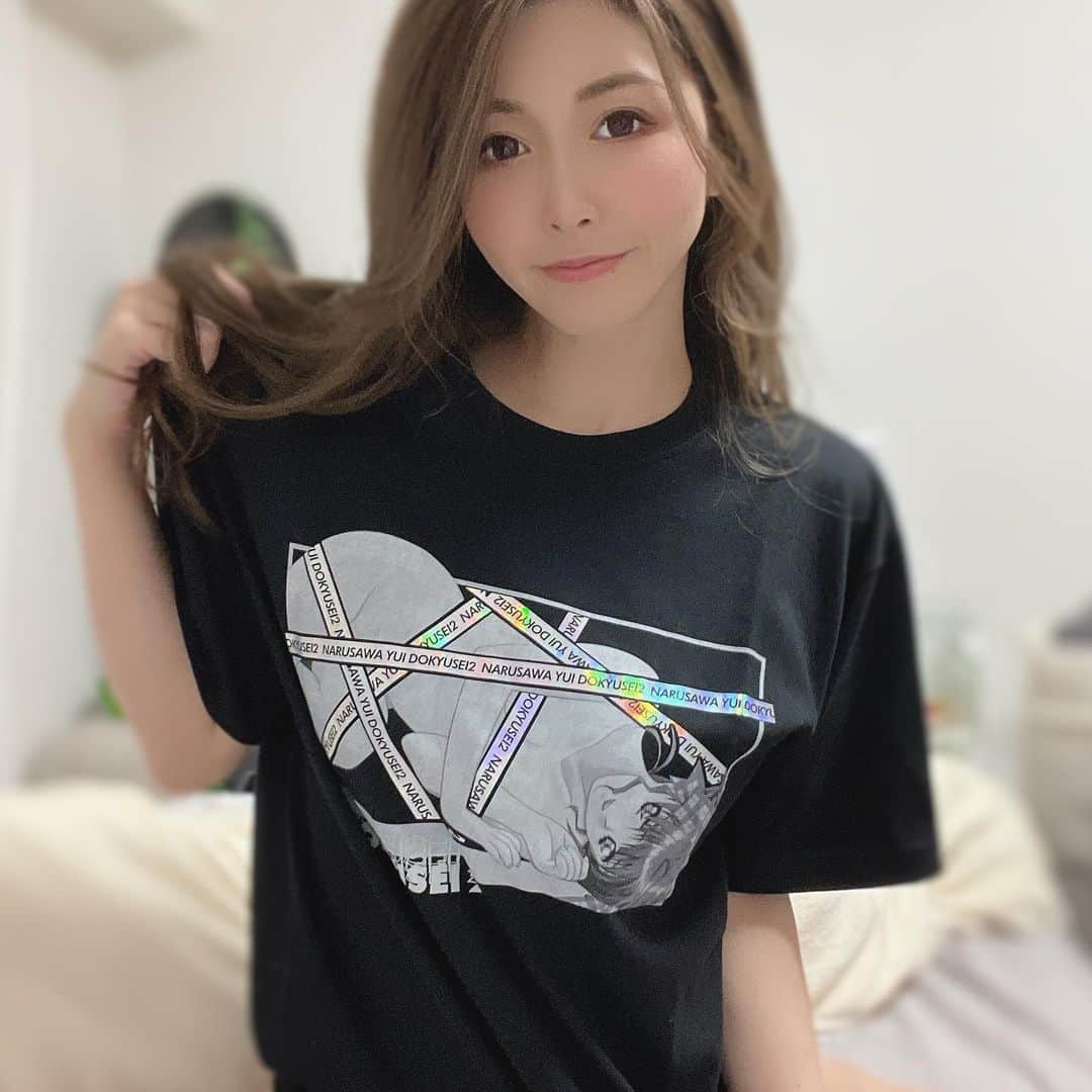 愛弓りょうさんのインスタグラム写真 - (愛弓りょうInstagram)「#同級生 Tシャツゲット😊 ・ ・ ・ ・ #tしゃつ #秋葉原 #アキバ感電デンキ #あゆみちゃん物語 #校内写生 #コイデアタマガオカシクナルtシャツ欲しい #セクシー女優 #愛弓りょう」5月30日 23時44分 - ryo_ayumi1027