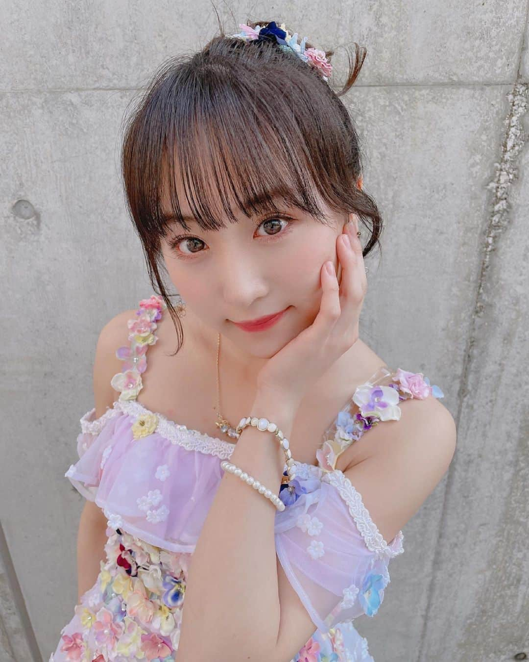 坂口渚沙さんのインスタグラム写真 - (坂口渚沙Instagram)「@ JAM ありがとうございました！ . 夏っぽい感じの可愛い衣装だったから、 お団子してみた👀 . またライブイベントがしたーい😊 . #akb48  #チーム8  #photo」5月30日 23時56分 - nagisa_sakaguchi