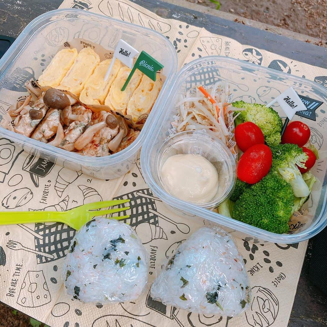 川村虹花さんのインスタグラム写真 - (川村虹花Instagram)「ピクニック🍙🥗🍴 お弁当つくったよー‪⸜‪‪‪‪‪︎👍🏻‪‪︎⸝‬‪‪ 最近の気温過ごしやすくて好き🥰！ ･ お弁当食べたい人いいね♥ ･ #ピクニック #picnic #手作りお弁当」5月31日 8時27分 - nanaka_kawamura