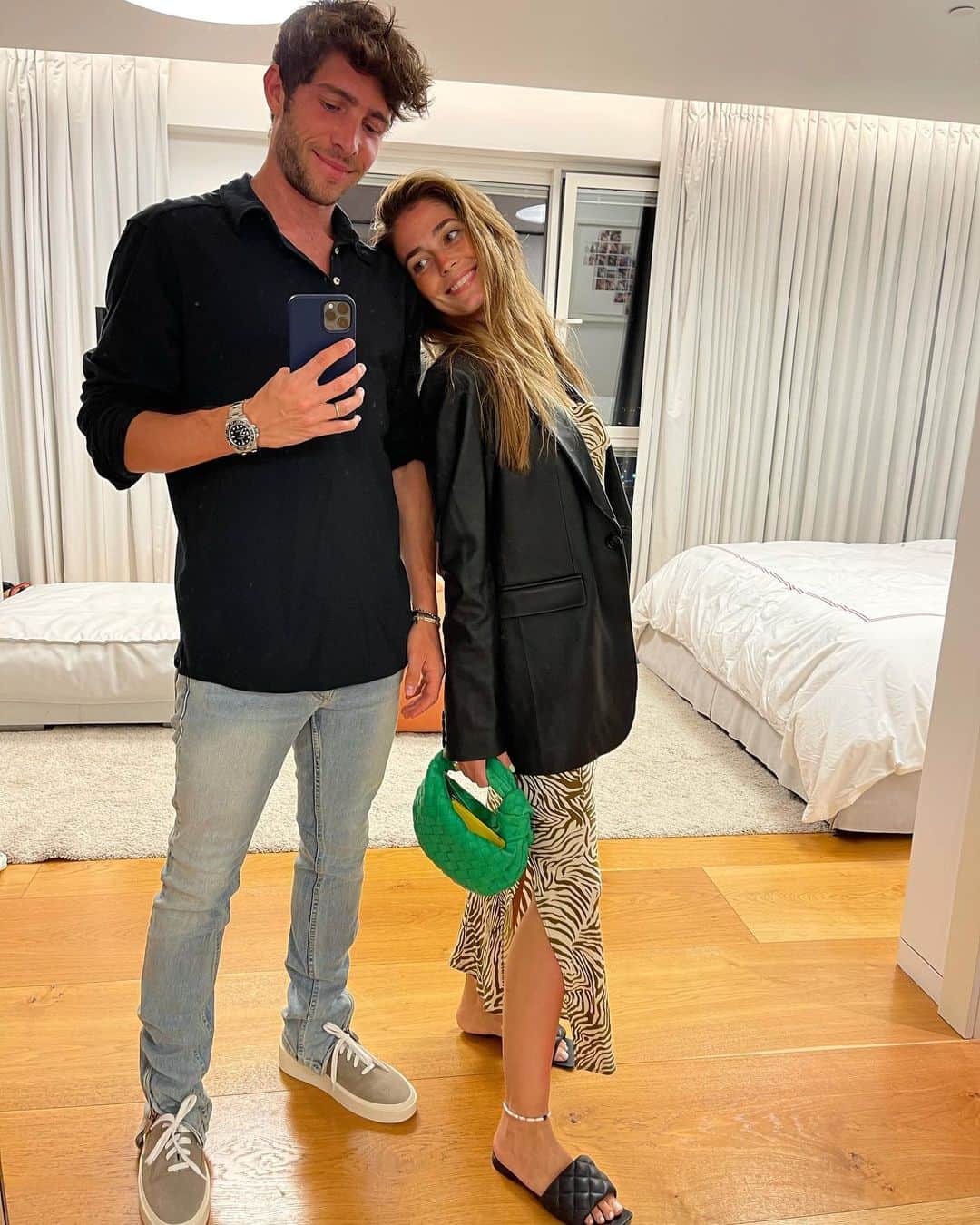 セルジ・ロベルトのインスタグラム：「Celebration night with @coralsimanovich ❤️ 3rd anniversary 💍」