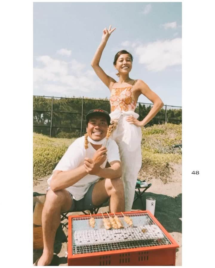 馬詰まほのインスタグラム：「my bro, 🤘🏾 @kaiojima   私のインスタによく登場するOJK👨🏾 今日試合があるから茅ヶ崎に帰ってきてて、しばらくずっと自分の家かのように我が家に居た。 なんならまだ居るわw ほぼ毎日波をめがけて旅に出てるけど🏄🏾‍♀️  試合はカイだけじゃなくて友達がたくさん出るから 観に行きたかったけど無観客での試合なので Abemaでしっかりと生配信観て応援してます🔥  みんなも、チェックしてくれると嬉しいです♥︎ #jpsaプロサーフィンツアー2021   Bikini / @billabongwomensjp」