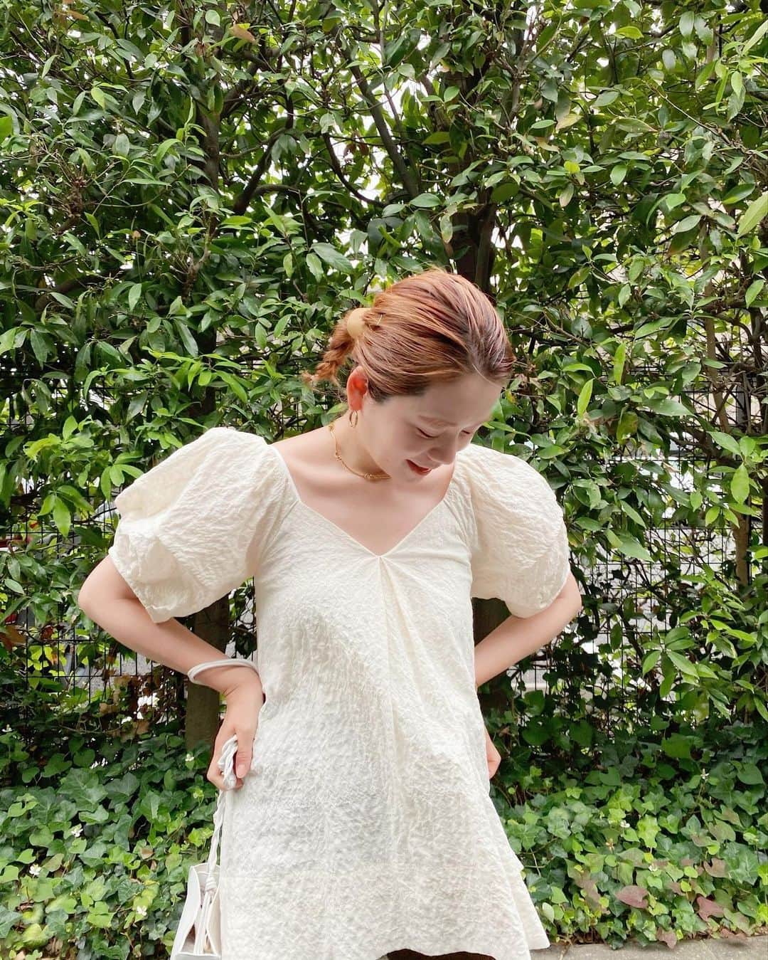 高山直子さんのインスタグラム写真 - (高山直子Instagram)「褒められトップス🤍 袖の形がほんと可愛いの。 アイテムはタグ付けしてます🏷  #おとなふく」5月31日 12時34分 - nao_70koro