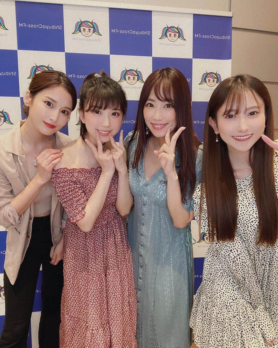 益田アンナさんのインスタグラム写真 - (益田アンナInstagram)「渋谷クロスfm「めっちゃ！よきラジ」の時の！ いつも話し足りない🤣 毎月一回ミスFLASHのみんなと出演しているので是非聴いてください🌈」5月31日 15時58分 - anna_masuda